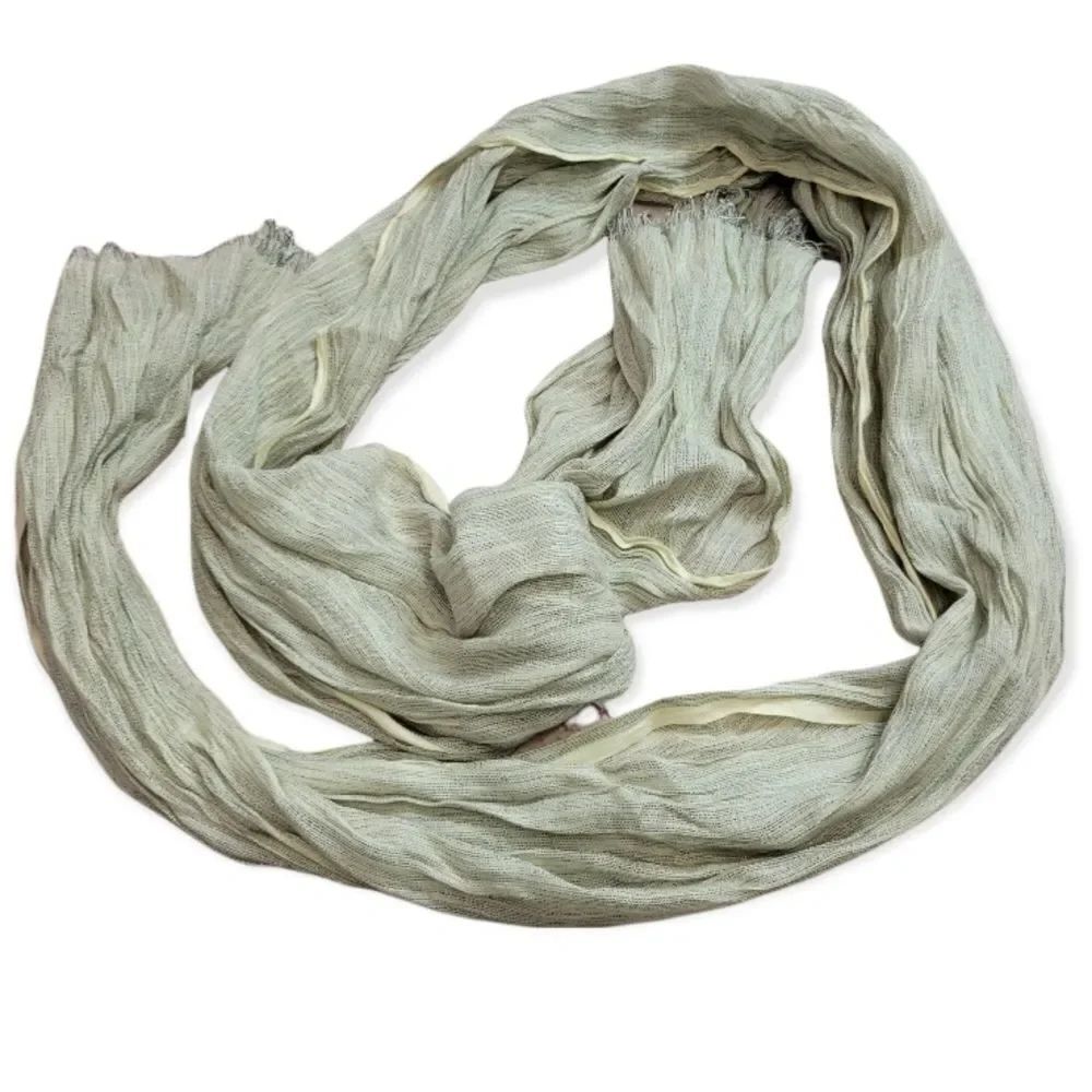 Cream/silver scarf
